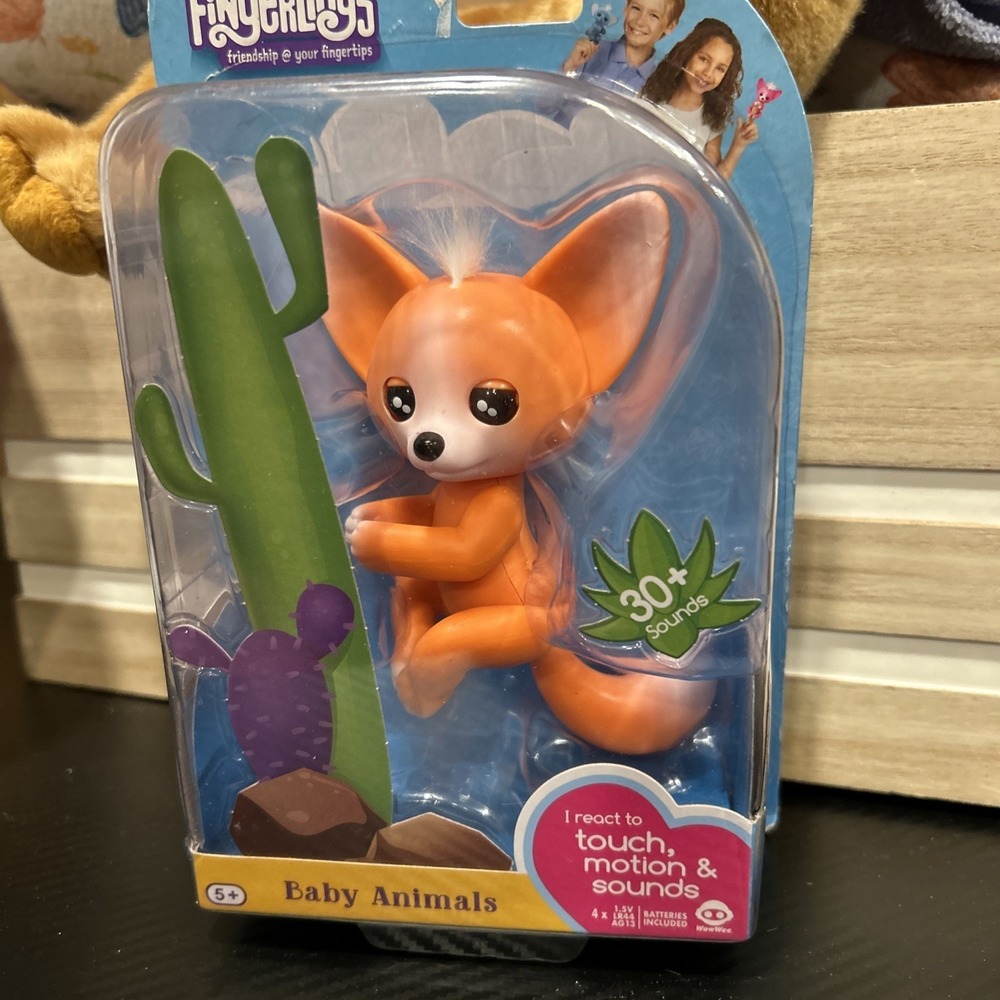 Rare Fingerlings Baby Fox Mikey **Super Cute**